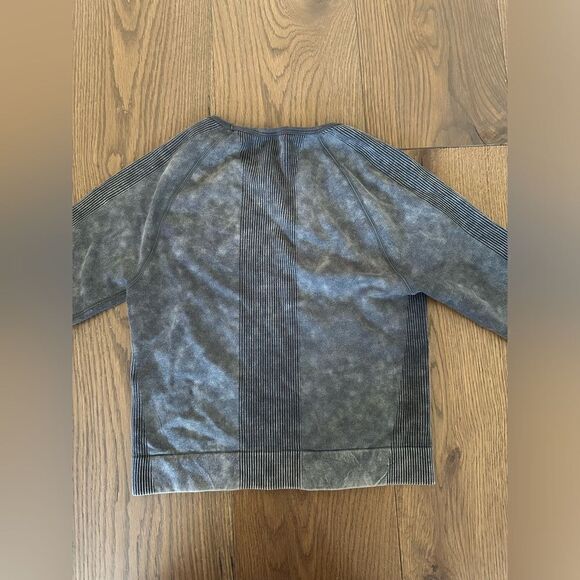 Victoria Secrets PINK ribbed crop long sleeve - Picture 5 of 6